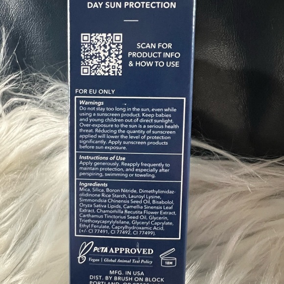 Brush On Block 30 SPF Mineral Powder Sunscreen - Picture 4 of 6